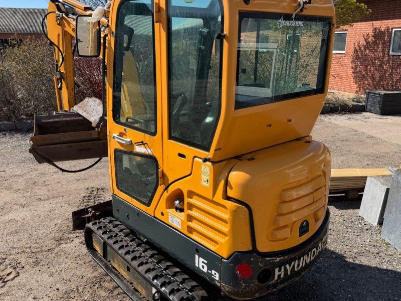 Hyundai 16-9 Planerblad med tilt samt 2 ekstraskovle medfølger