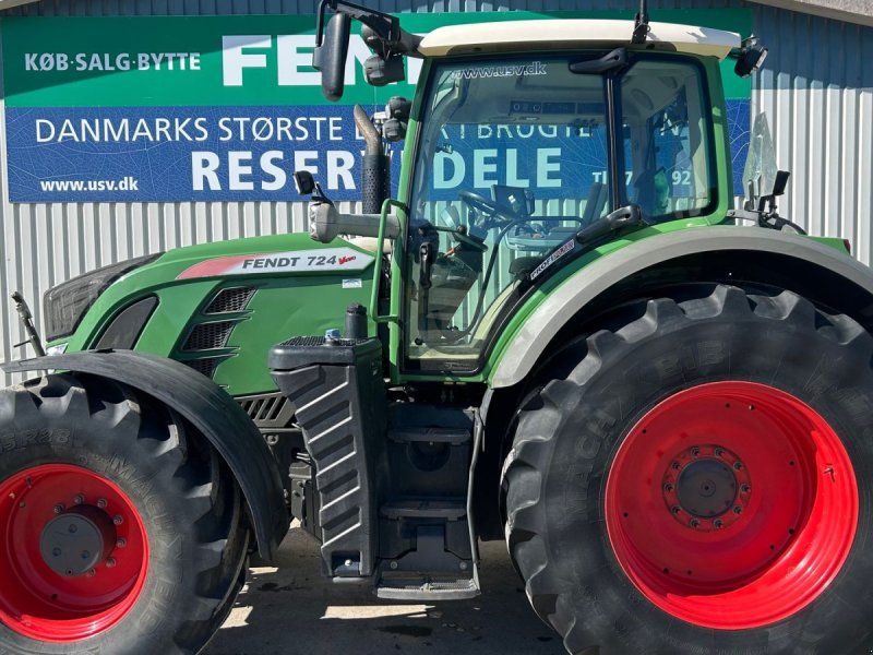 Fendt 724 Vario S4 Profi Plus Med Front PTO