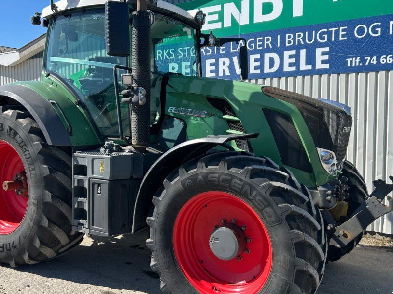 Fendt 822 Vario SCR Profi Plus Med Front PTO