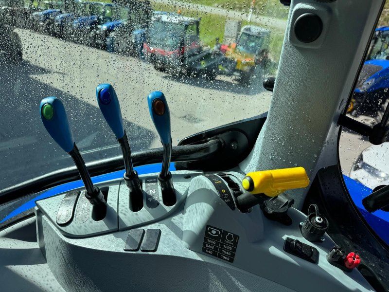 New Holland T6.145 Stage V