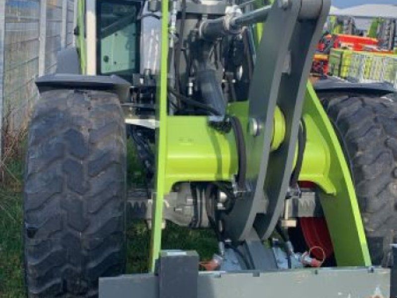 Claas TORION 530 + Palettengabel
