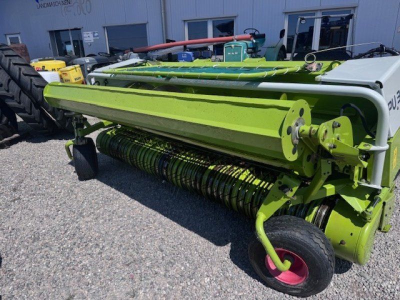 Claas PU 300 HD L PRO mit Rollenniederhalter