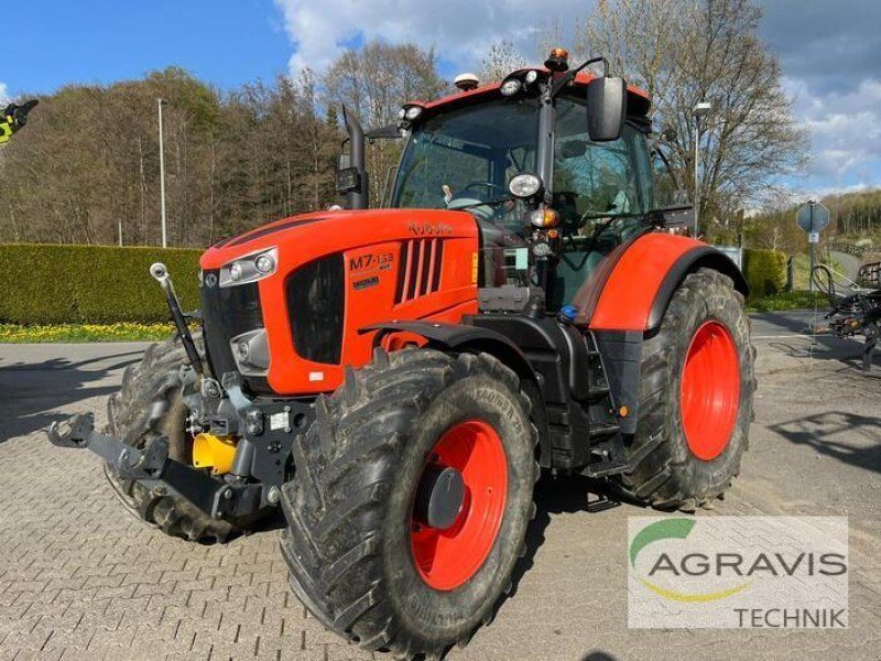 Kubota M7153