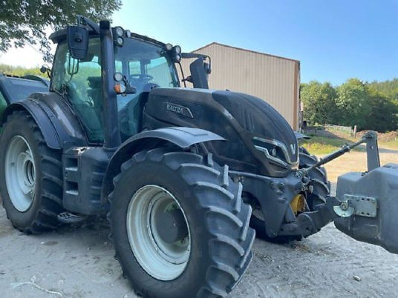 Valtra T235V