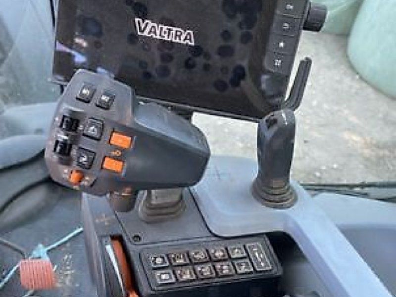 Valtra T235V