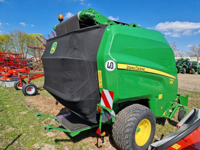 John Deere V461R