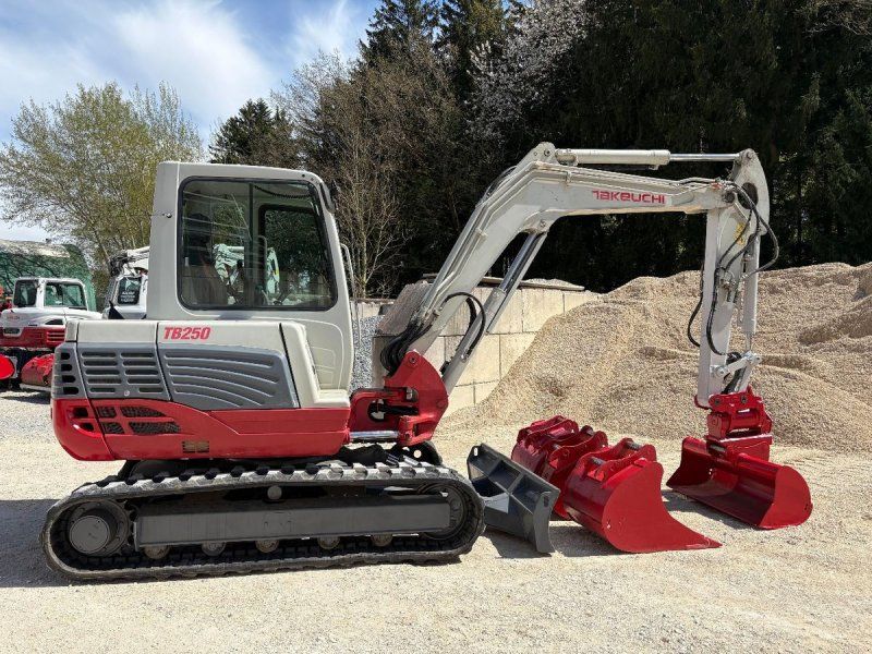 Takeuchi TB250