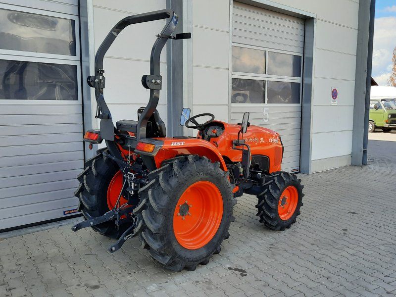 Kubota L1-382