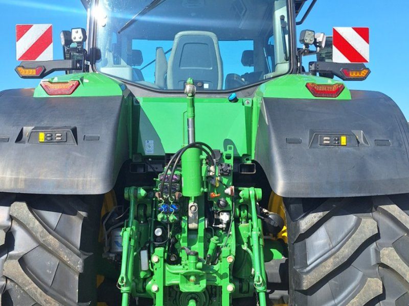 John Deere 8R 370 Auto Powr 2250h neu bereift
