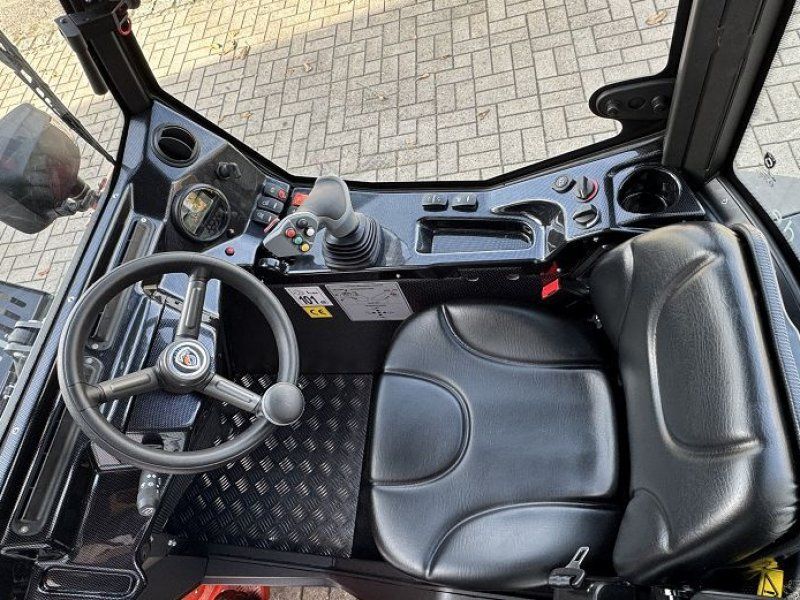 Cast Group 33 TLX mit Kabine Knicklader lader wie Avant