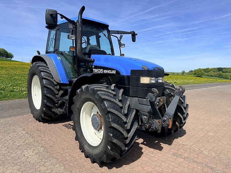 New Holland TM 135
