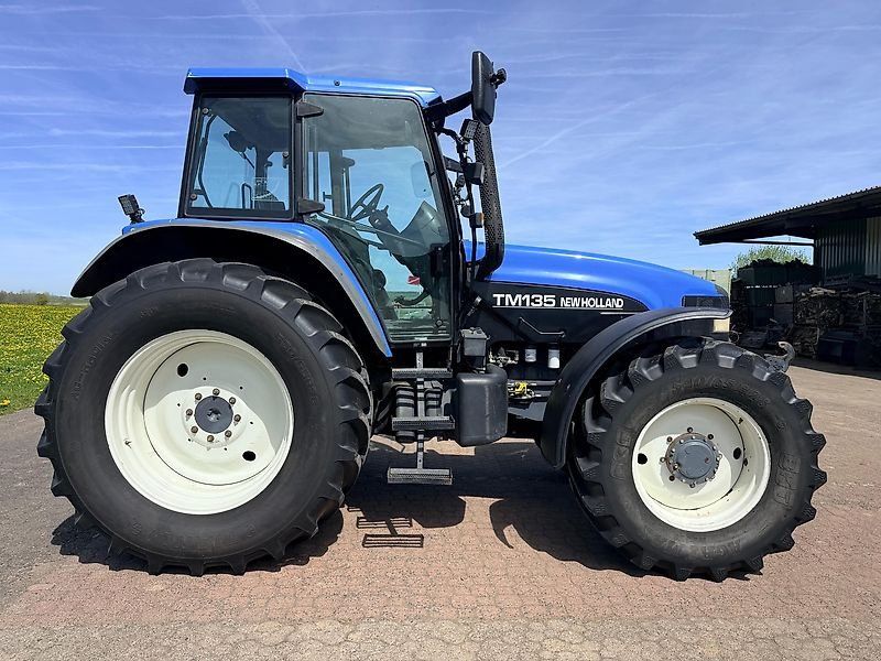 New Holland TM 135