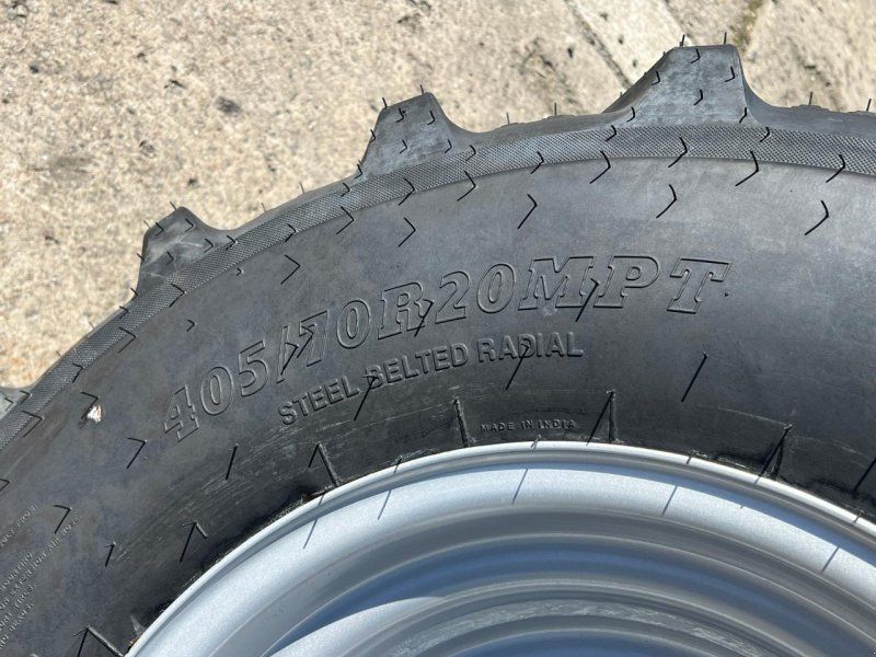 BKT 405/70 R20 4x Kompletträder