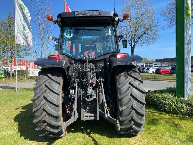 Valtra A105
