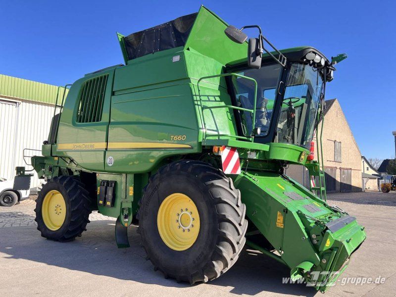 John Deere T660