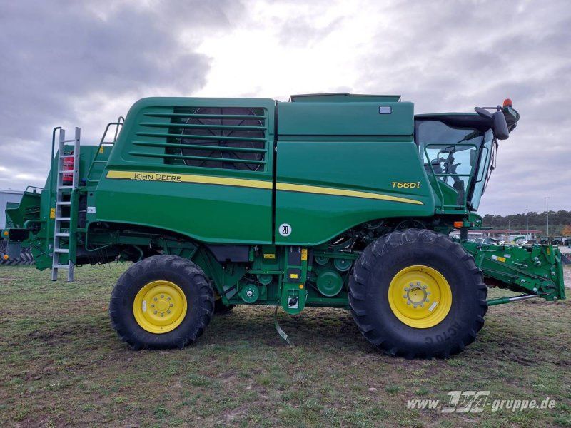 John Deere T660i