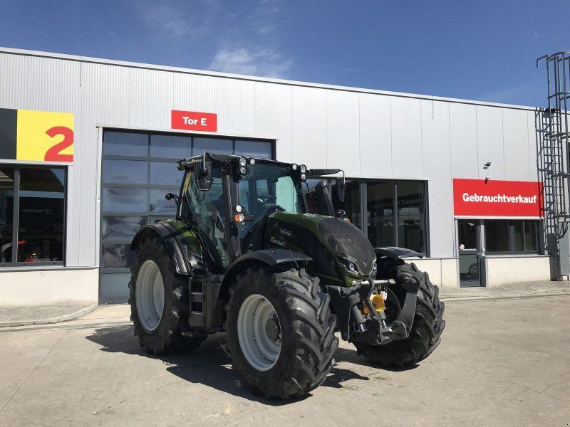 Valtra N155e