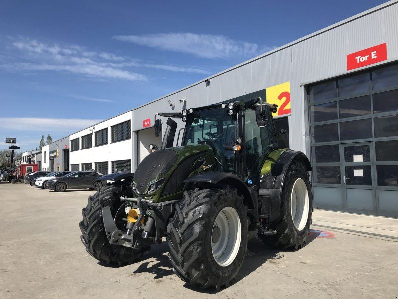 Valtra N155e