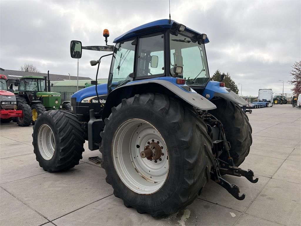 New Holland TM175