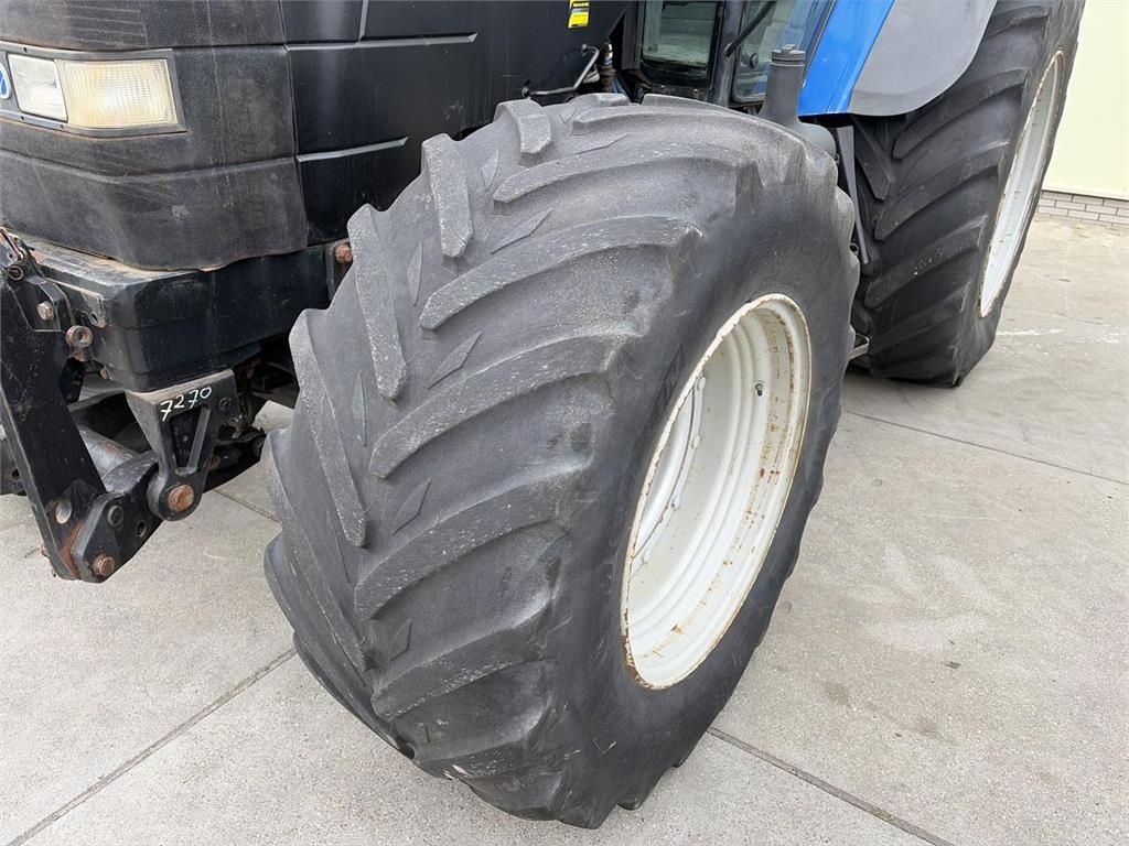 New Holland TM175