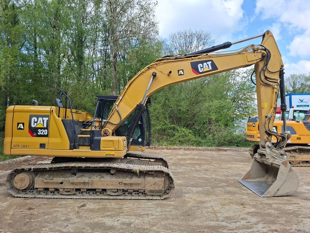 CAT 320