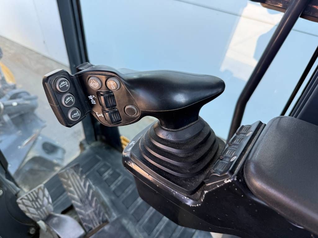 John Deere 872G AWD - Ripper / Joystick Controls / 6x6