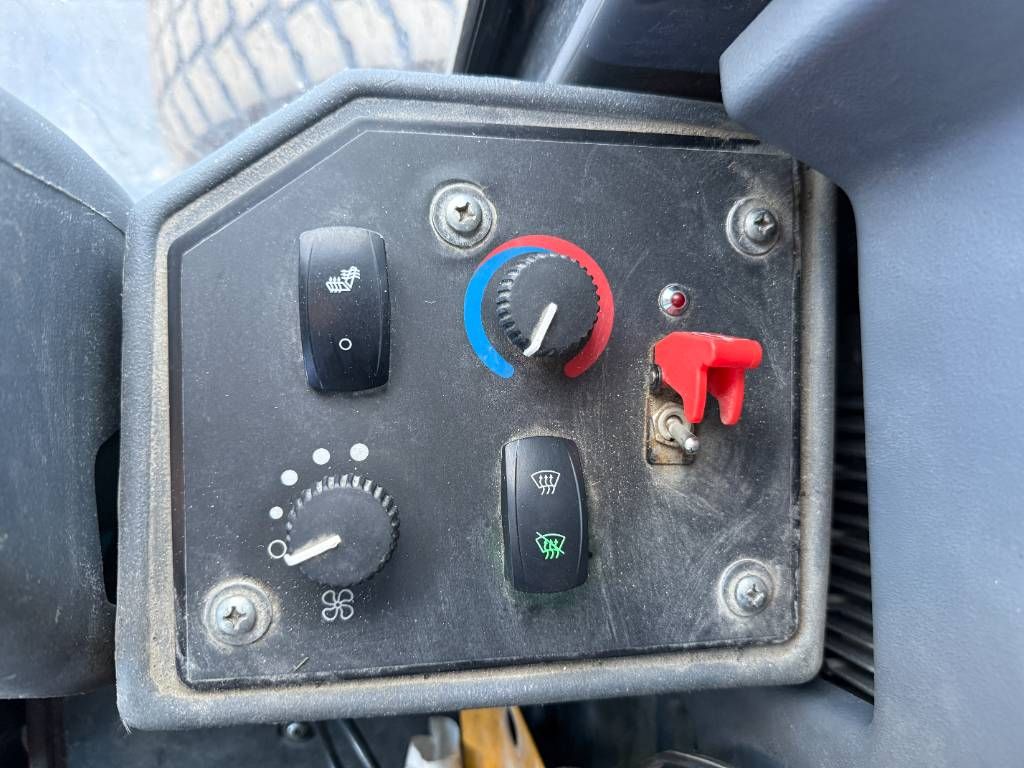 John Deere 872G AWD - Ripper / Joystick Controls / 6x6