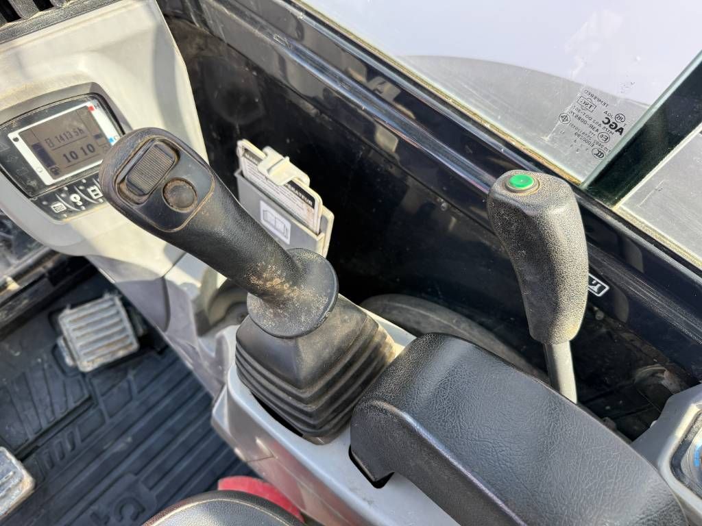 Kubota KX037-4 - Hammer Lines / Quick Coupler