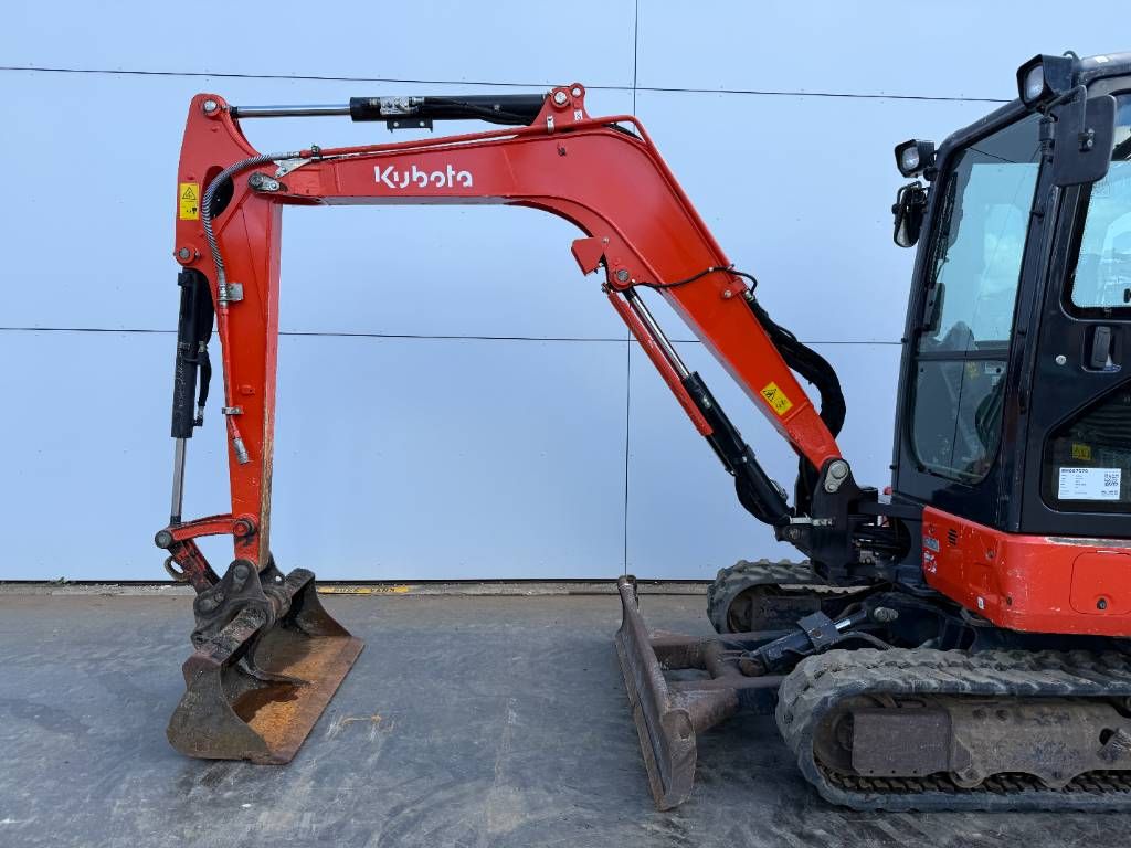Kubota KX037-4 - Hammer Lines / Quick Coupler