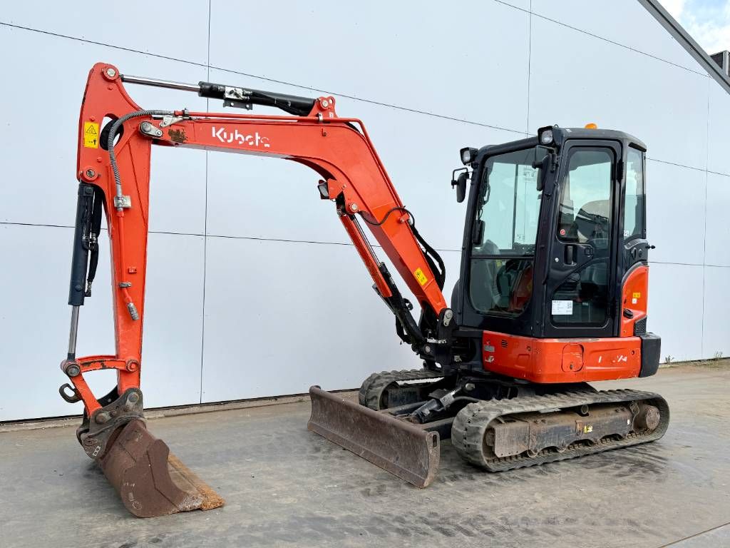 Kubota KX037-4 - Hammer Lines / Quick Coupler