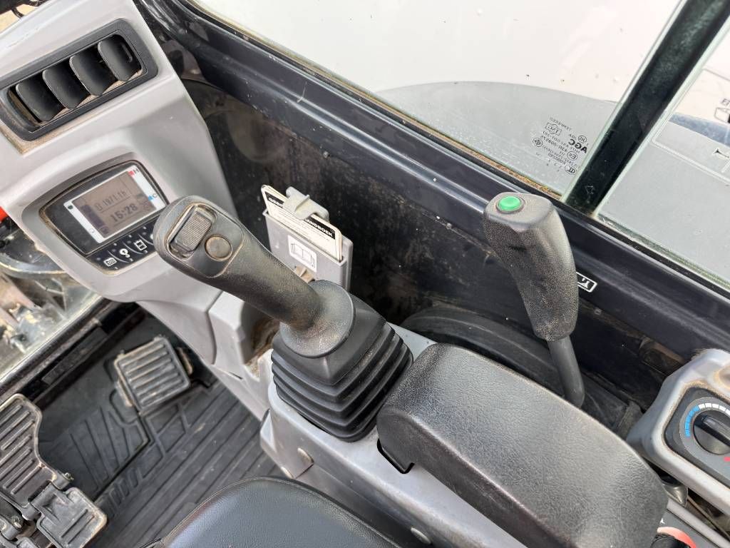 Kubota KX037-4 - Hammer Lines / Quick Coupler