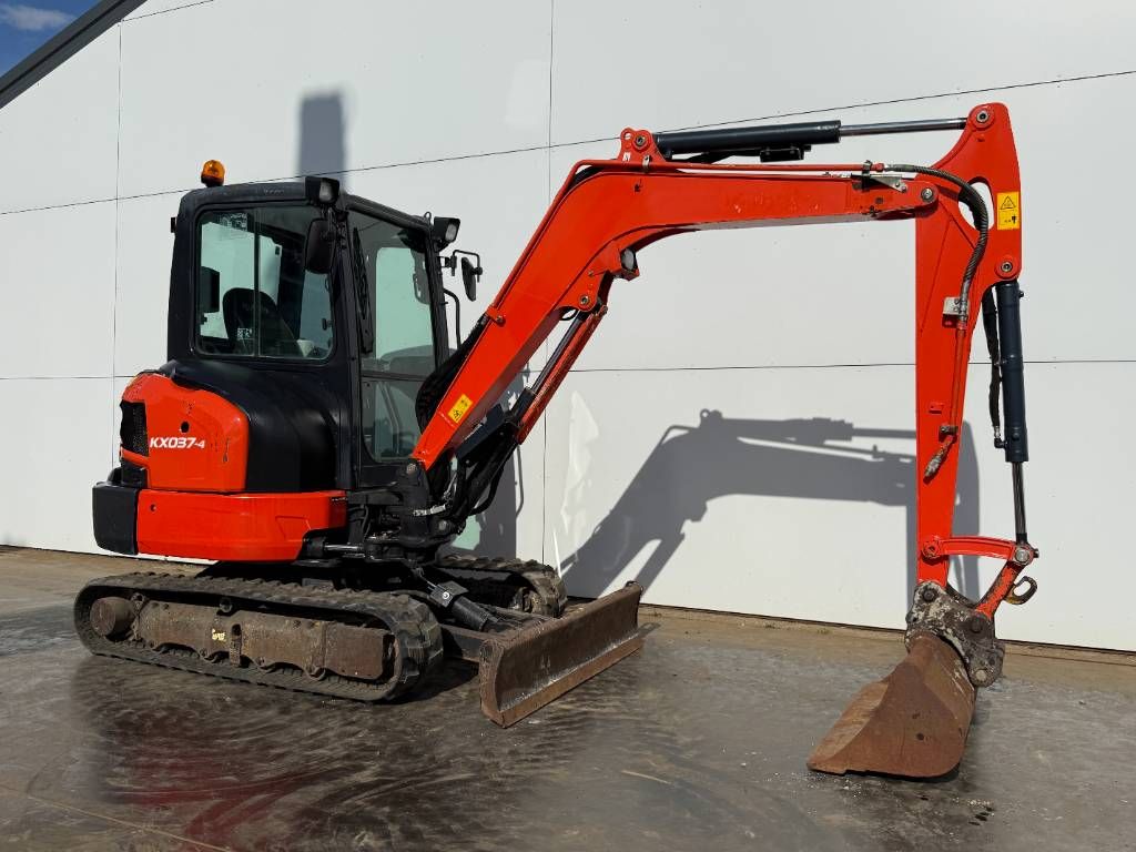 Kubota KX037-4 - Hammer Lines / Quick Coupler