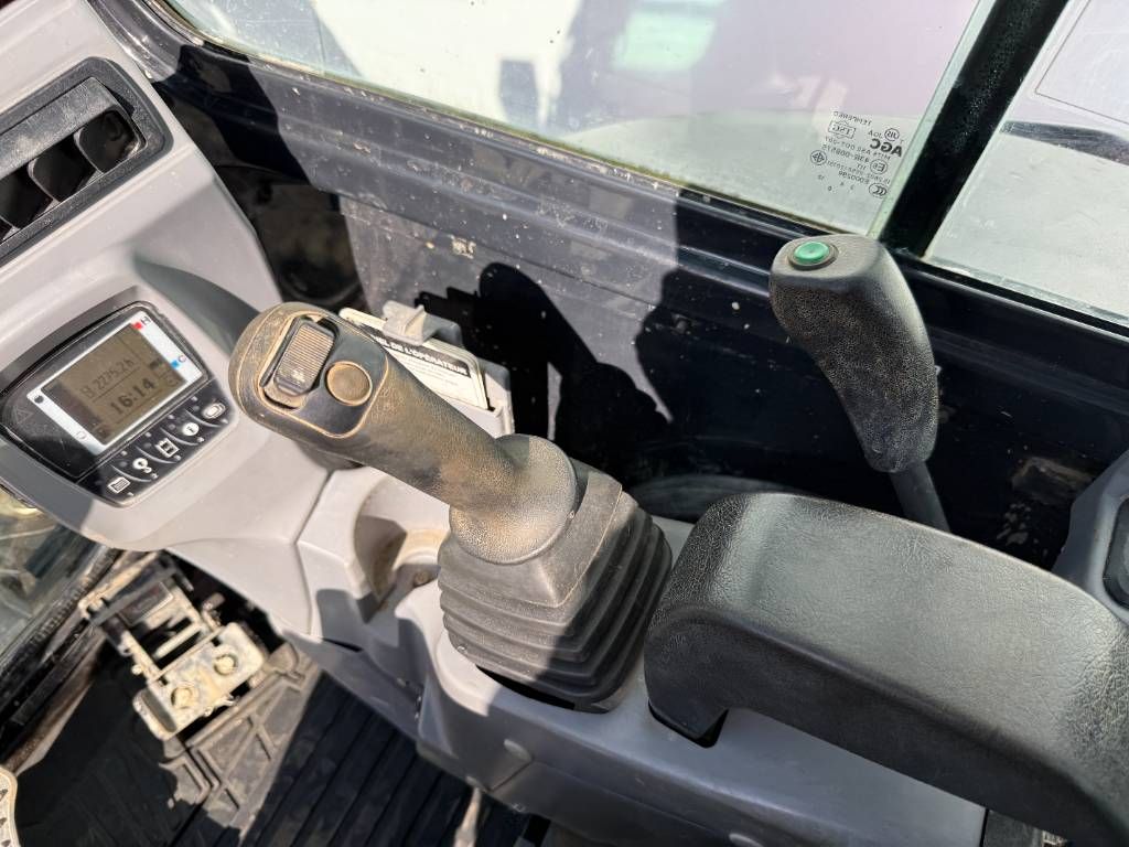 Kubota KX037-4 - Hammer Lines / Quick Coupler