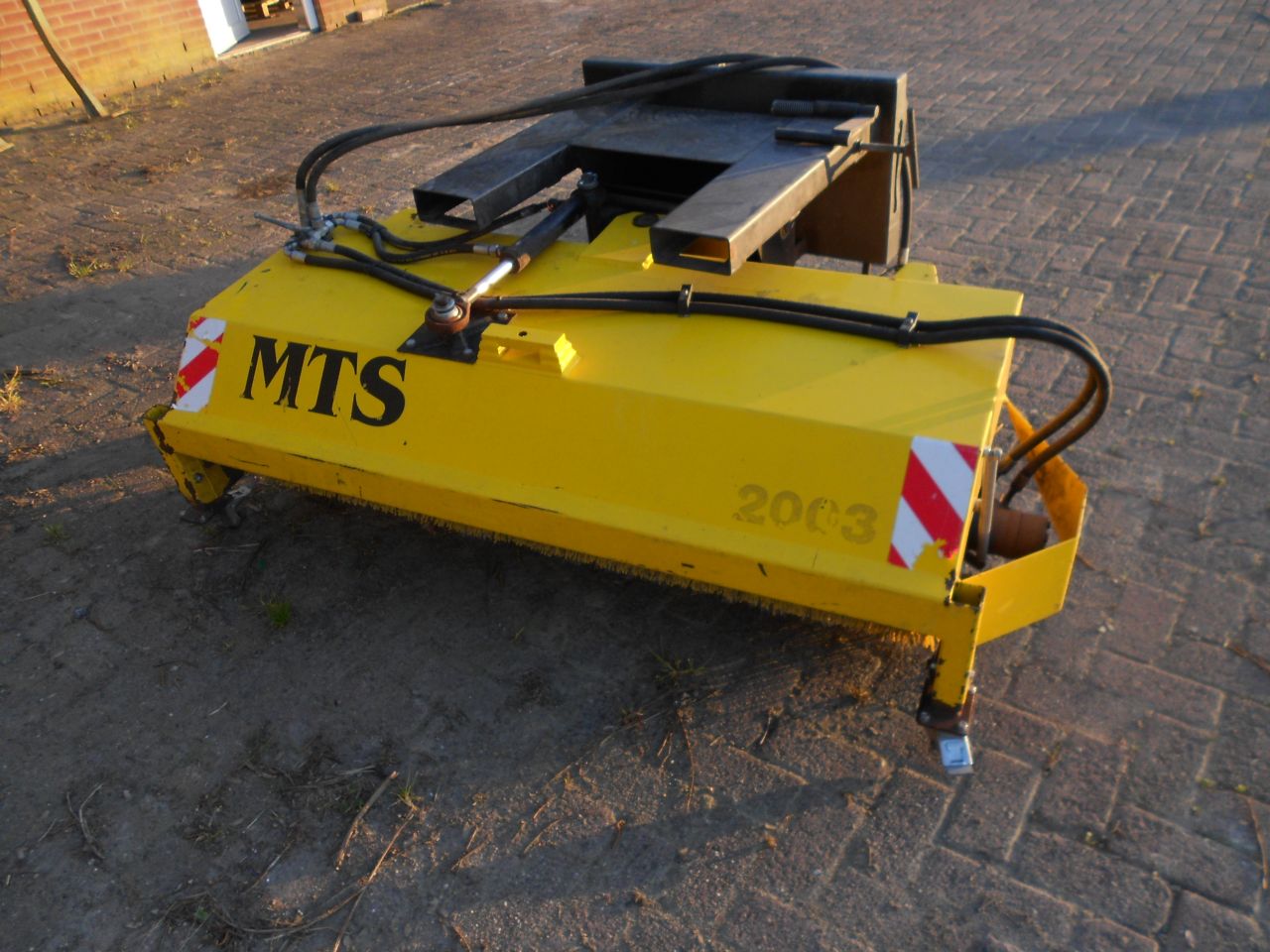 Mts veegmachine 140