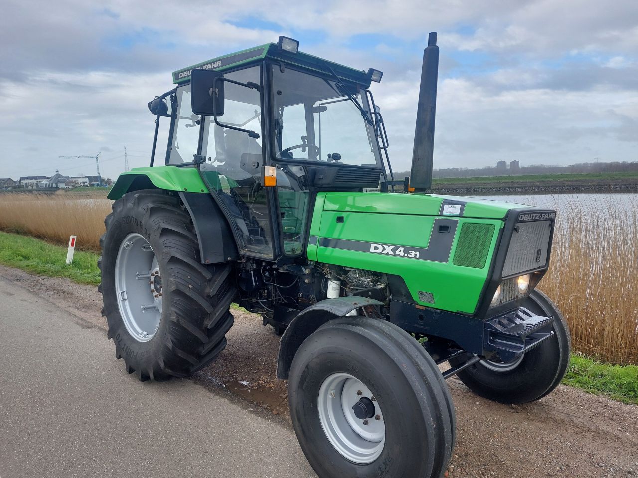 Deutz DX 4.31 40 KM