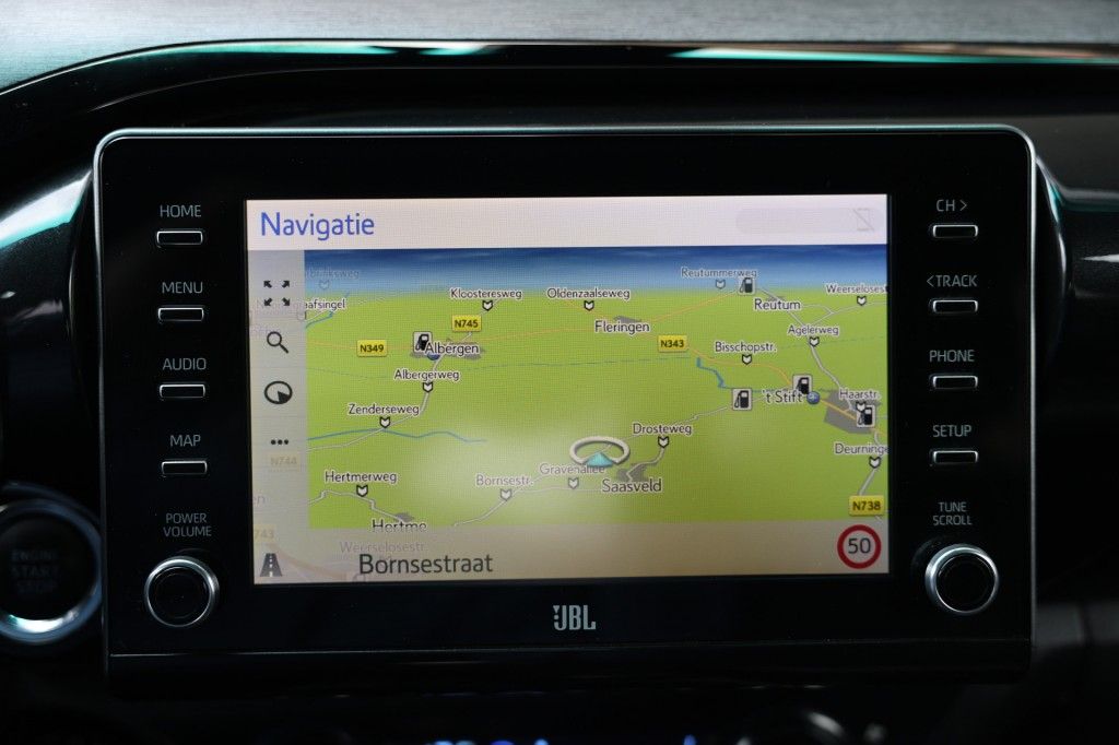 Toyota Hilux 2.8 D-4D DUBBEL CABINE INVINCIBLE A/T 4WD 2 ZITS VAN