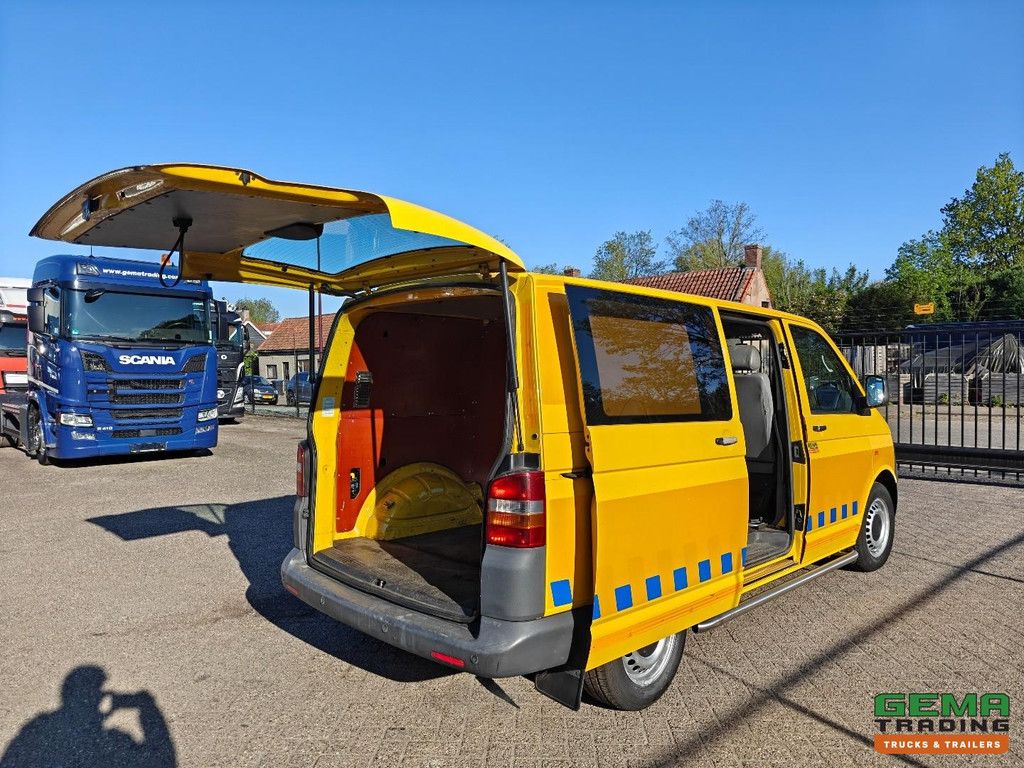 Volkswagen TRANSPORTER BESTEL TDI 77KW 1.0 L1H1 - Manual Transmission - Radio - 3 Seats - Air Conditioning - First Owner - NAP - 09-2026 MOT