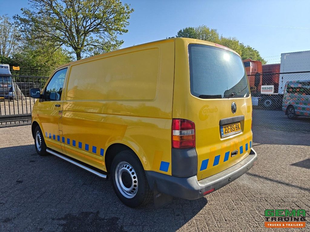 Volkswagen TRANSPORTER BESTEL TDI 77KW 1.0 L1H1 - Manual Transmission - Radio - 3 Seats - Air Conditioning - First Owner - NAP - 09-2026 MOT