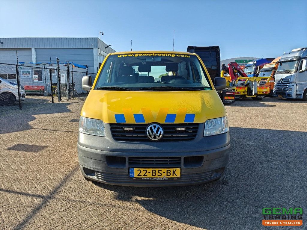 Volkswagen TRANSPORTER BESTEL TDI 77KW 1.0 L1H1 - Manual Transmission - Radio - 3 Seats - Air Conditioning - First Owner - NAP - 09-2026 MOT