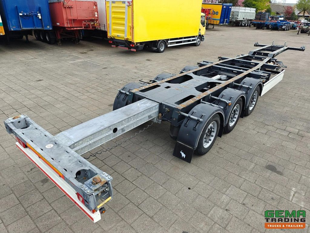 Schmitz Cargobull SCB S3D 2 x 20 Fuß, 1 x 30 Fuß, 1 x 40 Fuß – Heckantrieb – 3-achsige Schmitz-Scheibenbremsen – BE-Zulassung