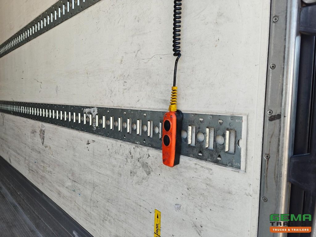 Krone SD Isolierter Aufbau + BÄR-Heckklappe – Liftachse – Eigene Batterien – Reserverad – 3-Achs-BPW-Scheibenbremsen