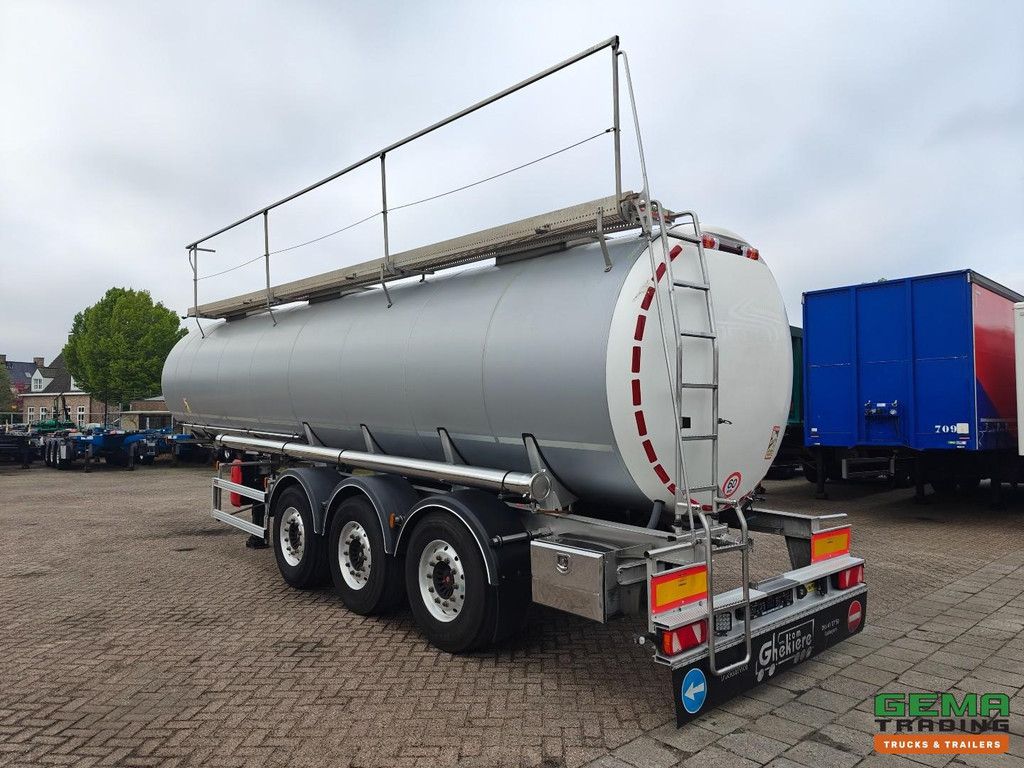 Magyar SR A1 SD4A0N 28.000 l – Isolierter Chemie-/Landwirtschaftstank – Edelstahl – 1 Kammer – Alcoa – 5.500 kg – 3-Achs-SAF-Scheibenkupplung