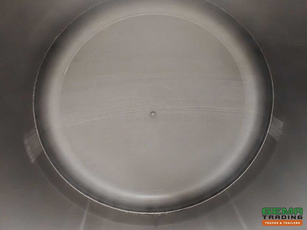 Magyar SR A1 SD4A0N 28.000 l – Isolierter Chemie-/Landwirtschaftstank – Edelstahl – 1 Kammer – Alcoa – 5.500 kg – 3-Achs-SAF-Scheibenkupplung