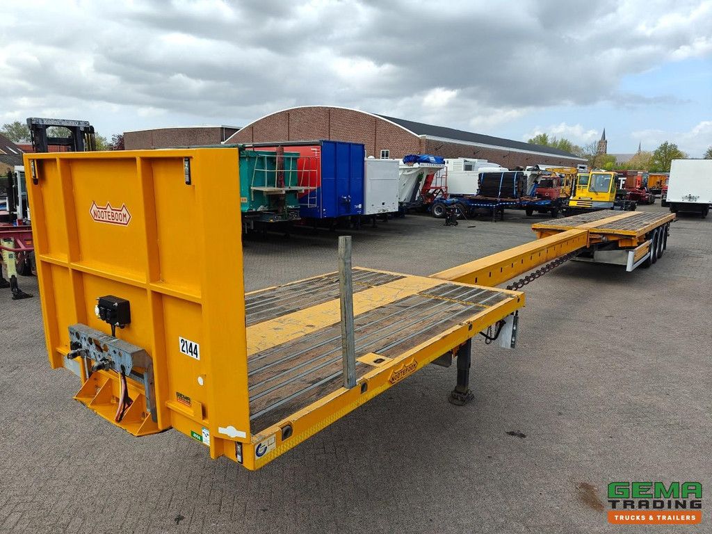 Nooteboom O-45-03V 8 Meter Extendable - Cage Attachment - TwistLocks - Hardwood Floor - 02/2027 MOT