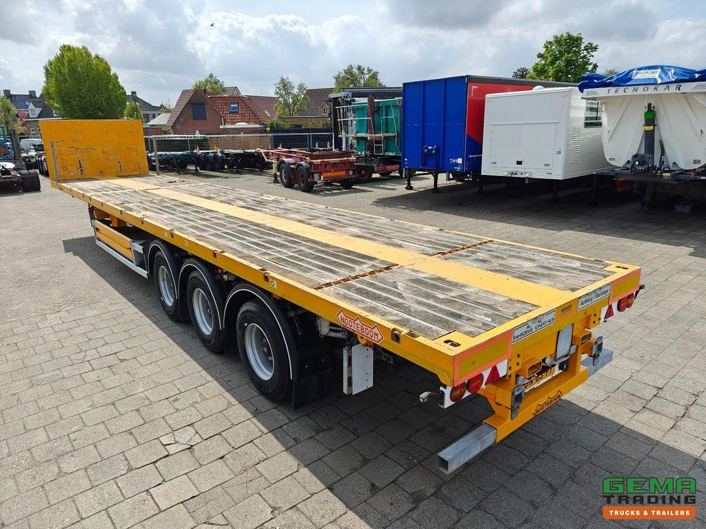 Nooteboom O-45-03V 8 Meter Extendable - Cage Attachment - TwistLocks - Hardwood Floor - 02/2027 MOT