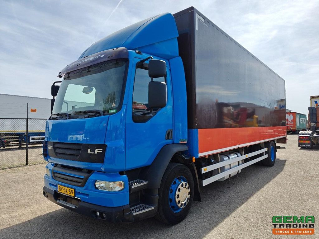 DAF FA LF55.250 4x2 DayCab Euro5 - 19T - Enclosed Body 8.5m + Tail Lift 2000kg - SmartTacho V2 - Webasto - NL Truck