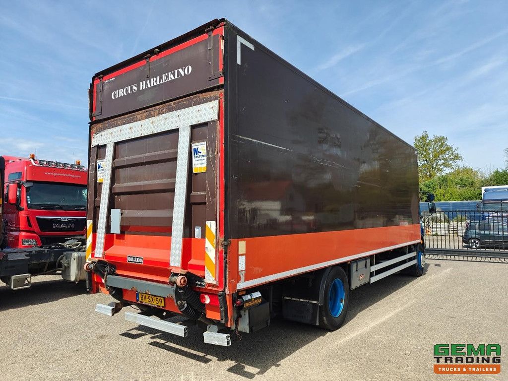 DAF FA LF55.250 4x2 DayCab Euro5 - 19T - Enclosed Body 8.5m + Tail Lift 2000kg - SmartTacho V2 - Webasto - NL Truck