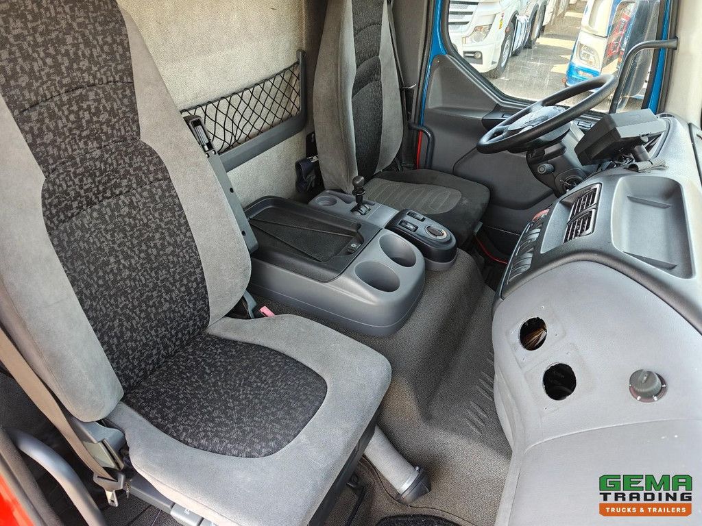 DAF FA LF55.250 4x2 DayCab Euro5 - 19T - Enclosed Body 8.5m + Tail Lift 2000kg - SmartTacho V2 - Webasto - NL Truck