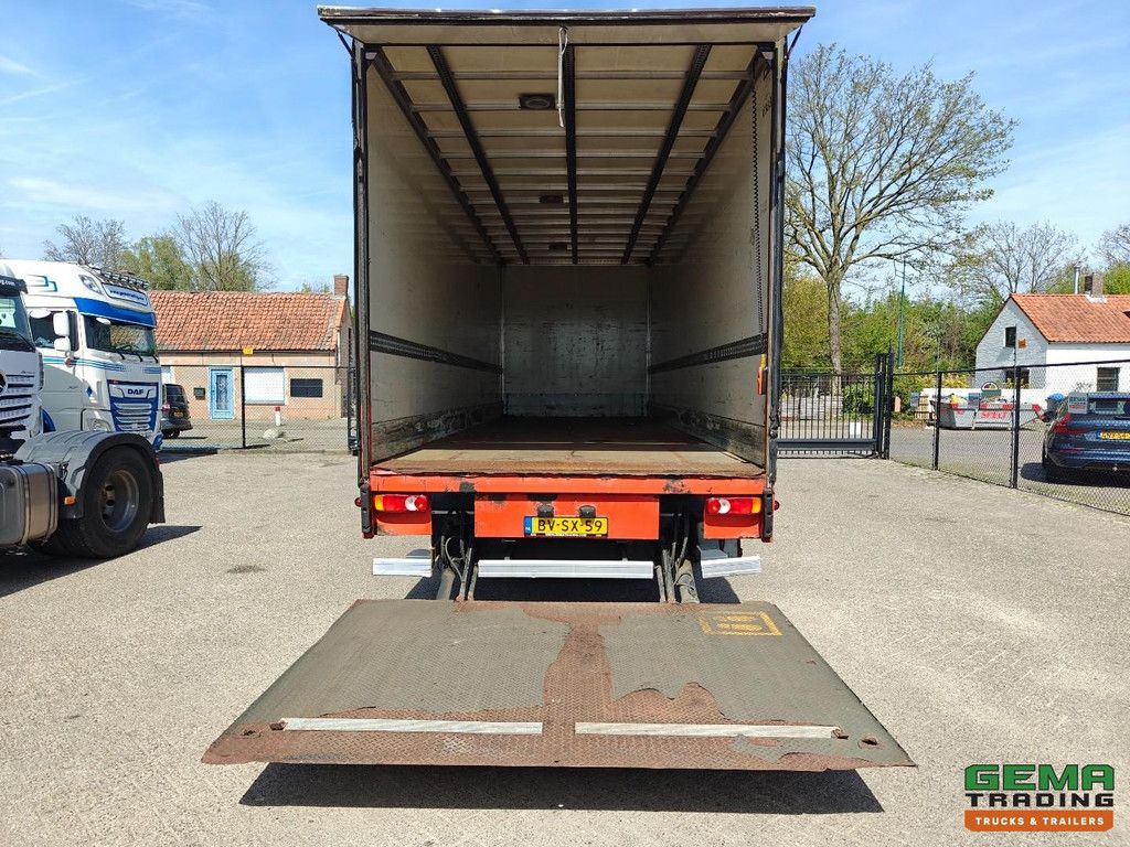 DAF FA LF55.250 4x2 DayCab Euro5 - 19T - Enclosed Body 8.5m + Tail Lift 2000kg - SmartTacho V2 - Webasto - NL Truck