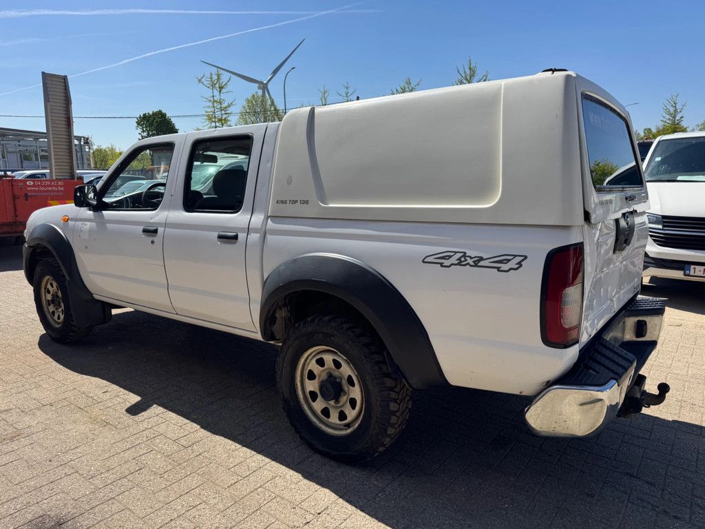 Nissan Navara **4X4-2500DIESEL**